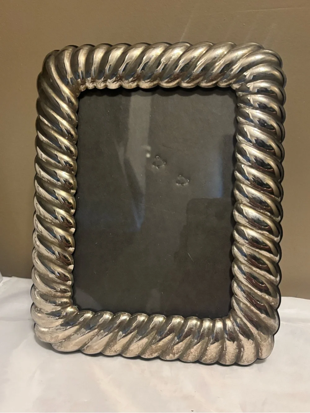 Silver Toned Wavy -Edge Photo Frame